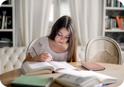 Alumna realizando una prueba de nivel