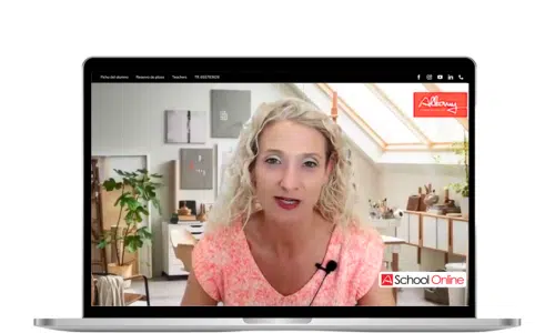 Profesora danto una Masterclass