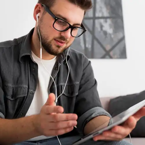 Alumno haciendo prueba de nivel